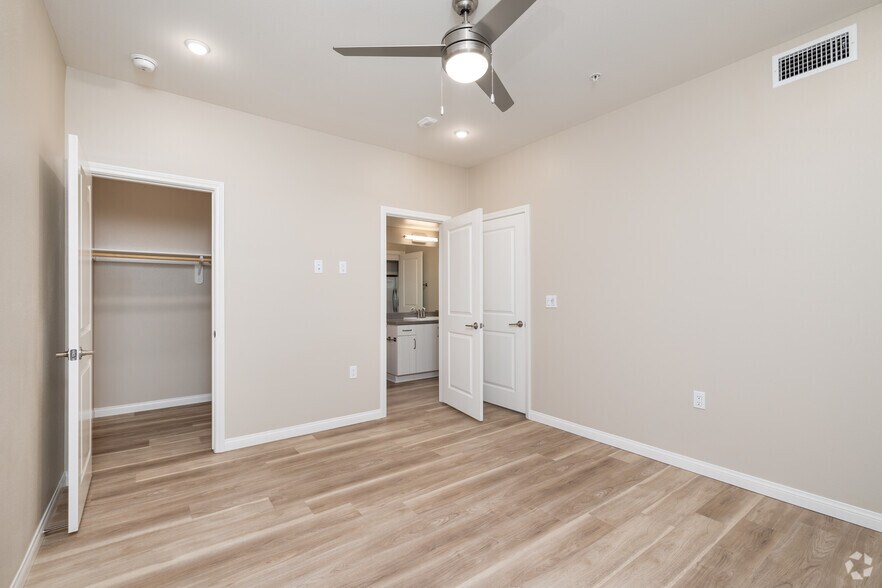 More Photos Of 2910 Allesandro St, Los Angeles Apartments For Lease