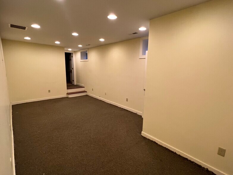 More Photos Of 2116 Angus Rd, Charlottesville Medical For Lease