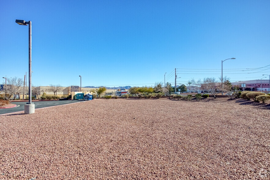 More Photos Of 771 E Horizon Dr, Henderson Unknown For Lease
