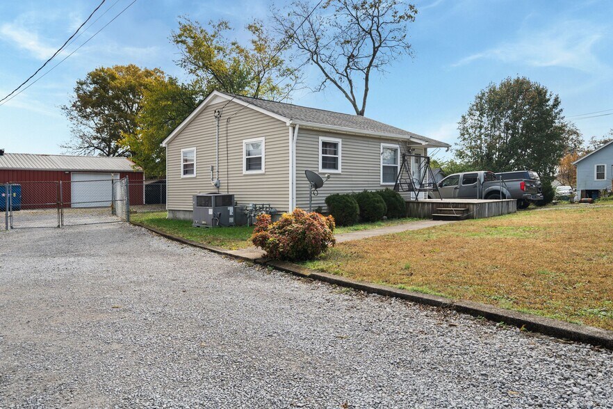 More Photos Of 201 Graves Rd, Goodlettsville Office For Sale