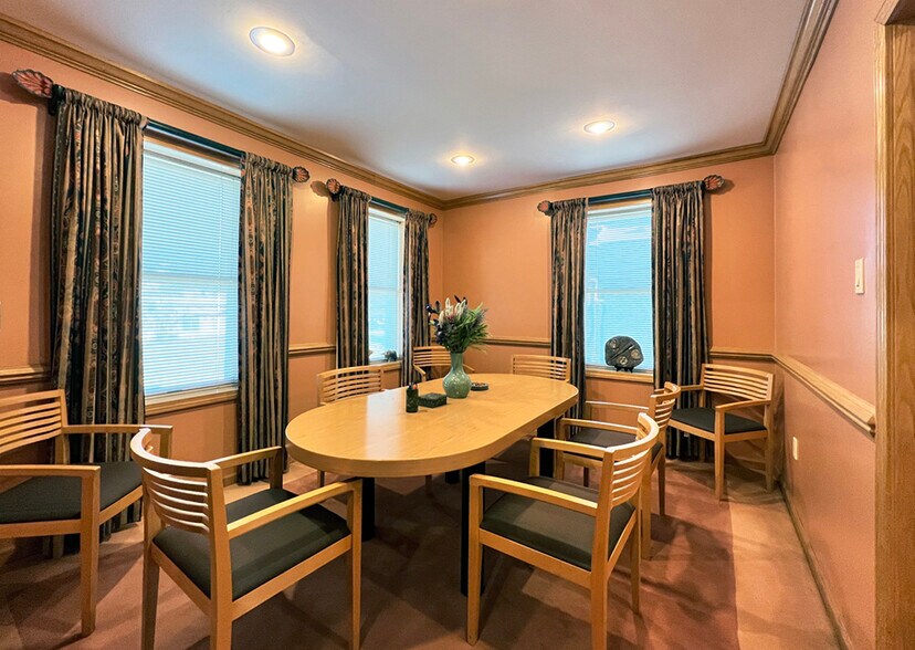 More Photos Of 465 Commerce Dr, Fort Washington Office For Sale