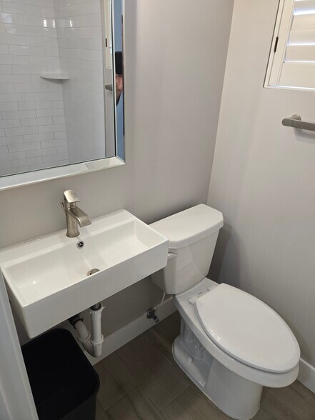 More Photos Of 13551 Walsingham Rd, Largo Office Residential For Sale