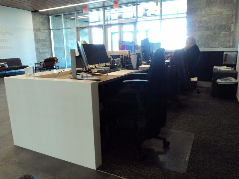 More Photos Of 2020 Innovation Ct, De Pere Office For Lease