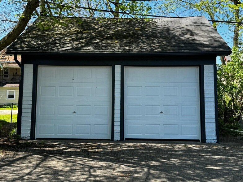 More Photos Of 111 N Normal St, Ypsilanti Apartments For Sale