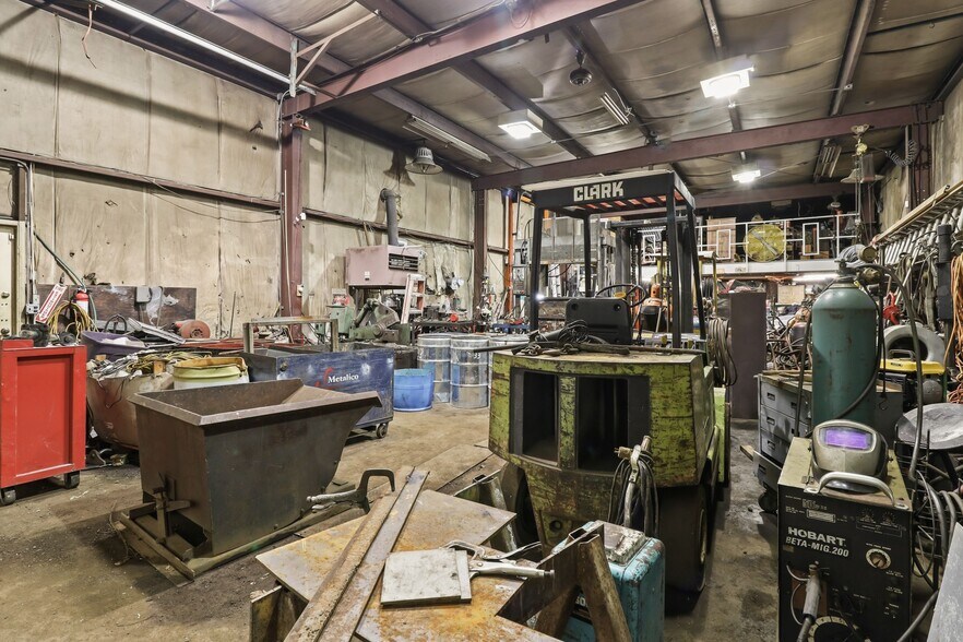More Photos Of 85 Skillen St, Buffalo Auto Salvage Facility For Sale
