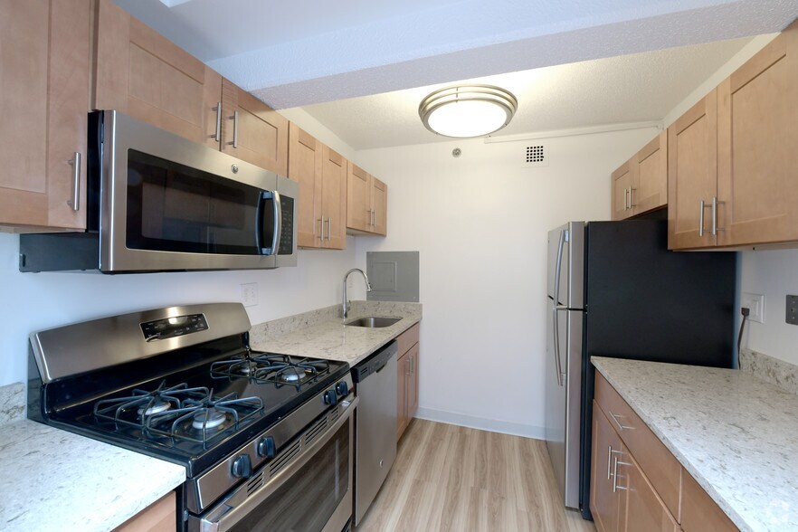 More Photos Of 1371 Beacon St, Brookline Apartments For Lease