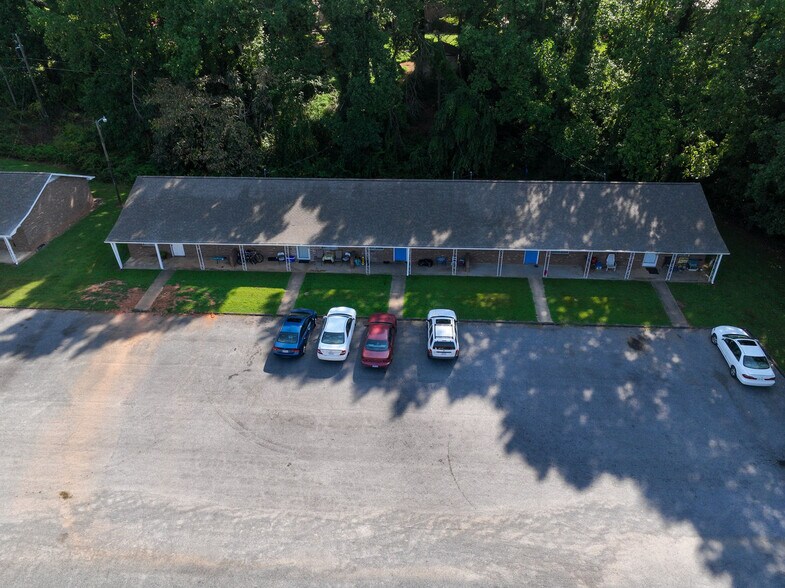 More Photos Of 100 S Kirkland Ave, Elkin Apartments For Sale