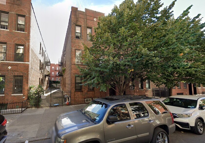 Primary Photo Of 4715 47th St, Woodside Apartments For Sale