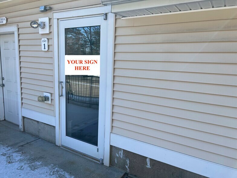 More Photos Of 45 Londonderry Tpke, Hooksett Office For Lease