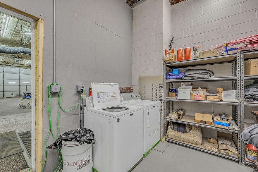 More Photos Of 515 Wyoming Ave, Scranton Flex For Sale