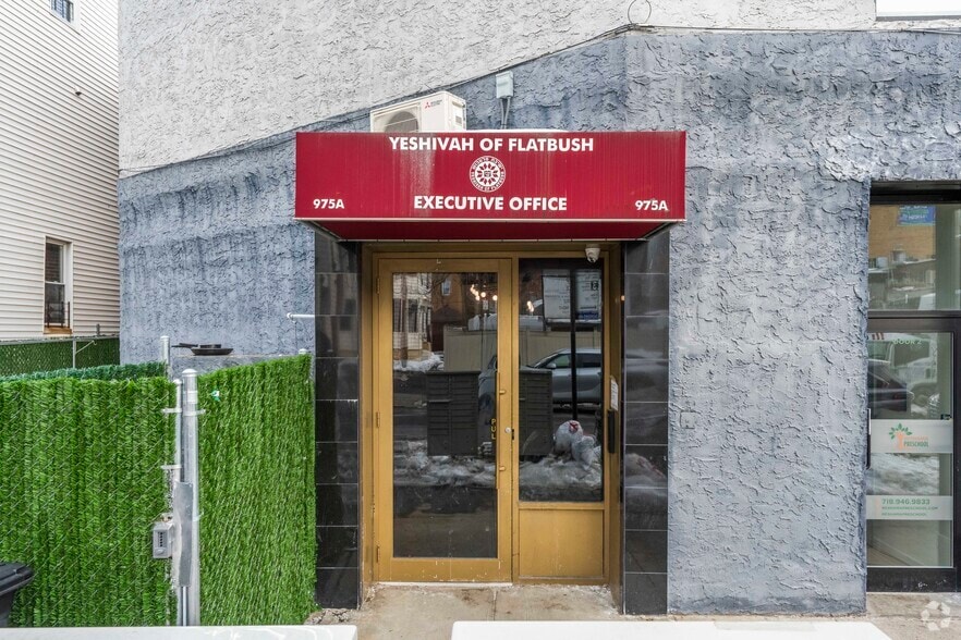 More Photos Of 975A E 13th St, Brooklyn Storefront Retail Office For Lease