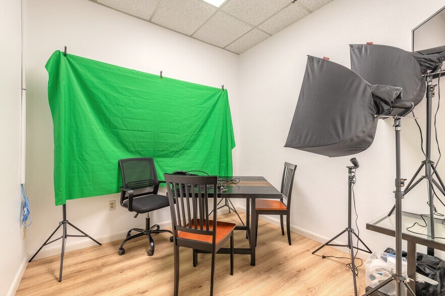 More Photos Of 418 Canal St, New Smyrna Beach Loft Creative Space For Sale