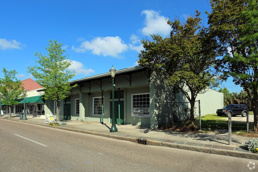 Primary Photo Of 508 Dauphin St, Mobile Freestanding For Lease