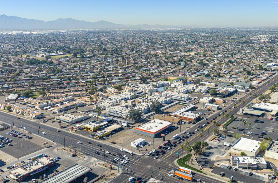 More Photos Of 4301 W Indian School Rd, Phoenix Office For Sale