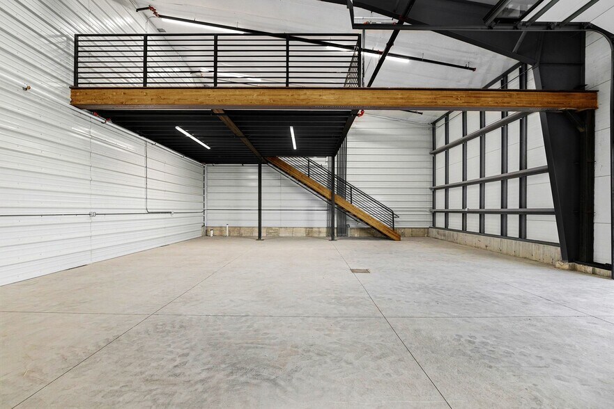 More Photos Of 7542 S Potomac St, Centennial Flex For Sale