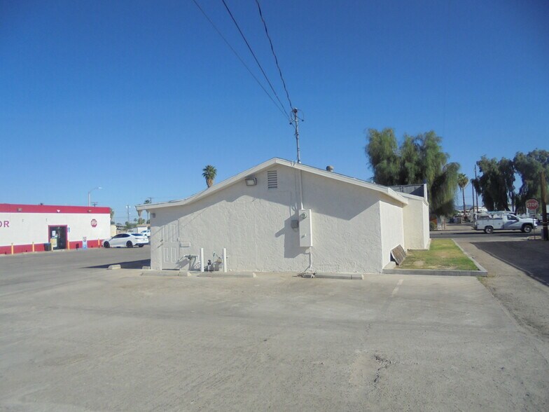 More Photos Of 320 E Hobsonway, Blythe Healthcare For Sale