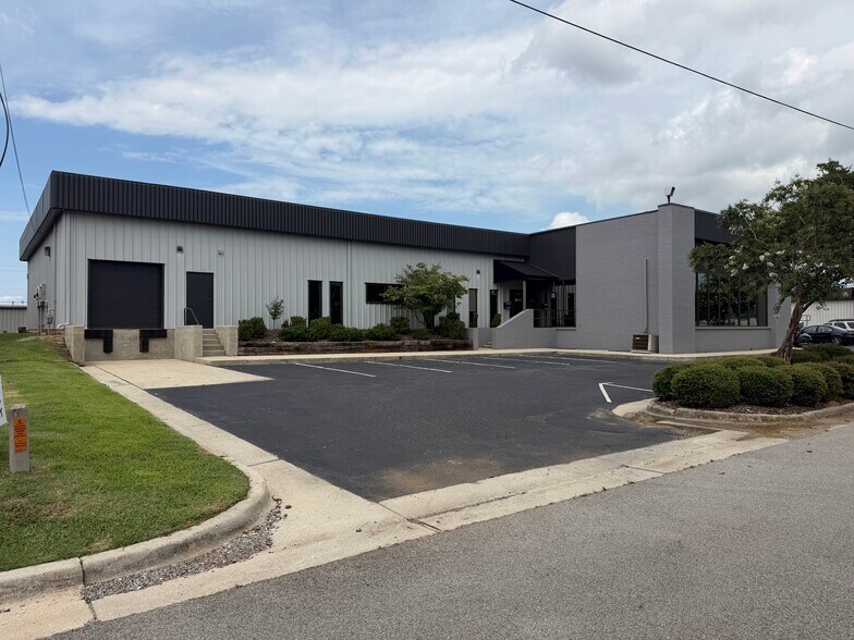 More Photos Of 3054 Leeman Ferry Rd SW, Huntsville Unknown For Lease