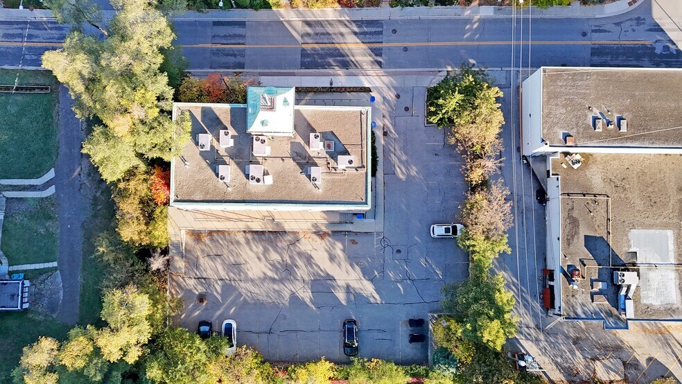 More Photos Of 121 Robinson St, Markham Office For Sale