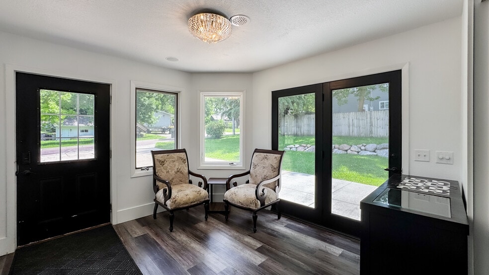 More Photos Of 203 Frank Ave NW, Elysian Specialty For Sale