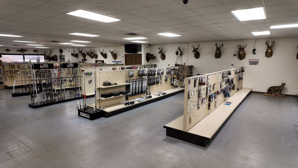 More Photos Of 45 Job Corp Rd, Pine Knot Flex For Sale