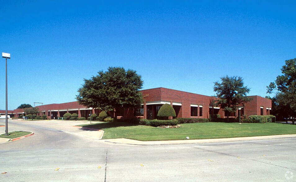 More Photos Of 1200 S Sherman St, Richardson Office For Sale