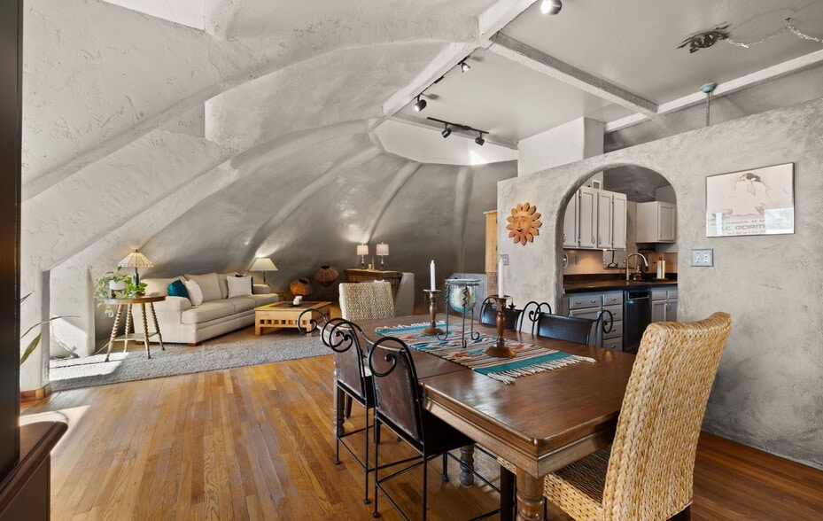 More Photos Of 1935 E Joy Ranch Rd, Phoenix Specialty For Sale