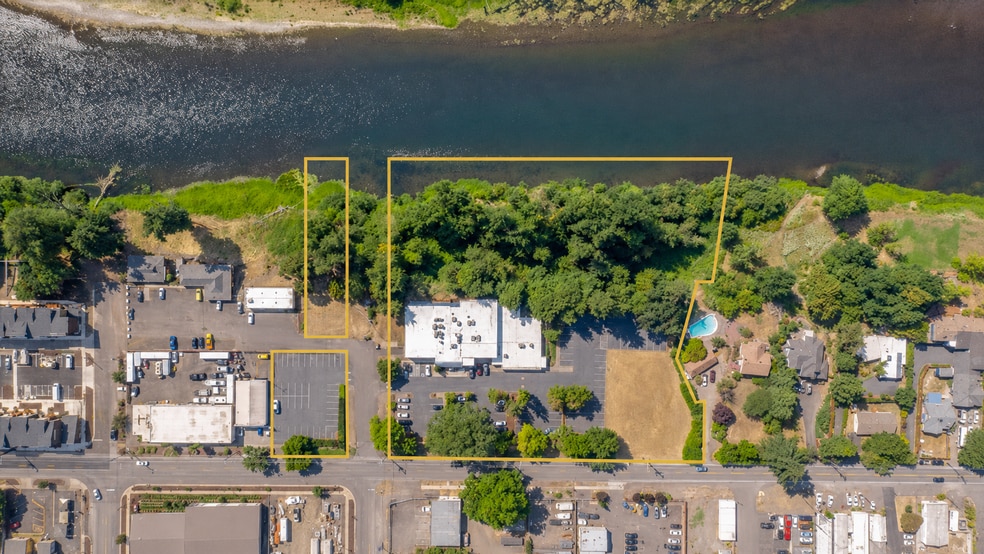More Photos Of 2405 Front St NE, Salem Office For Sale