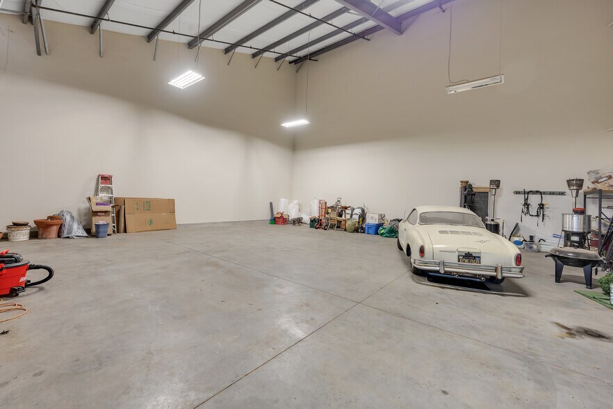 More Photos Of 18855 Microtronics, Sonora Industrial For Sale