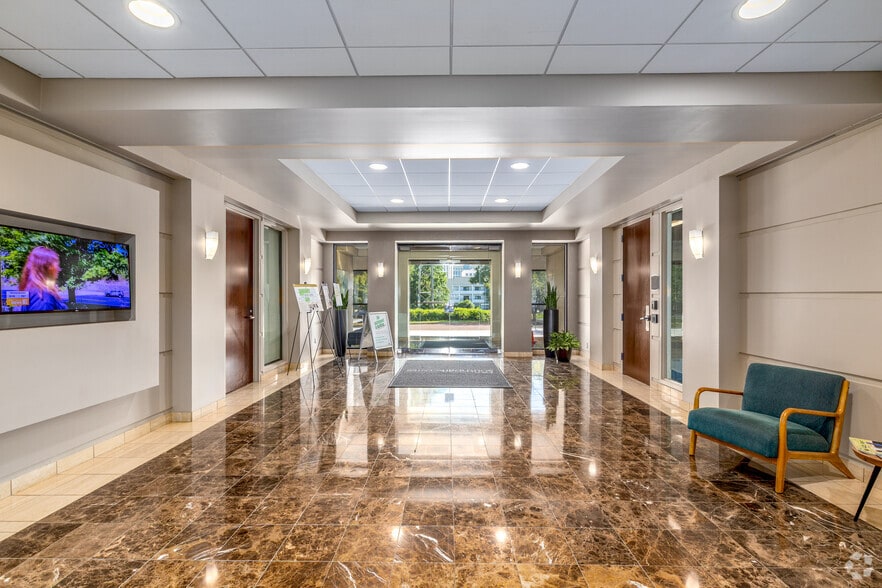 More Photos Of 6135 Park South Dr, Charlotte Coworking Space