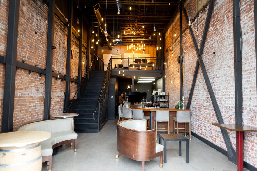 More Photos Of 807 Main St, Napa Restaurant For Sale