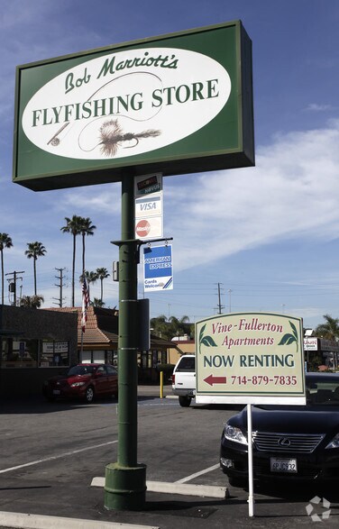 More Photos Of 2700 W Orangethorpe Ave, Fullerton Freestanding For Lease