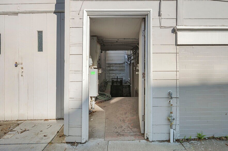 More Photos Of 2 Hugo St, San Francisco Multifamily For Sale