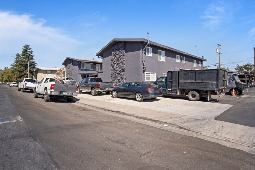 More Photos Of 116 Covena Ave, Modesto Apartments For Sale