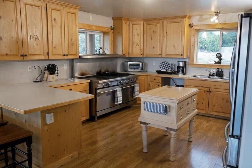 More Photos Of 23886 6450, Cedar City Specialty For Sale