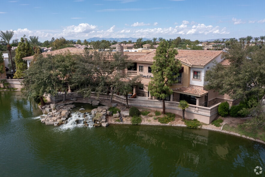 More Photos Of 1035 W Queen Creek Rd, Chandler General Retail For Lease