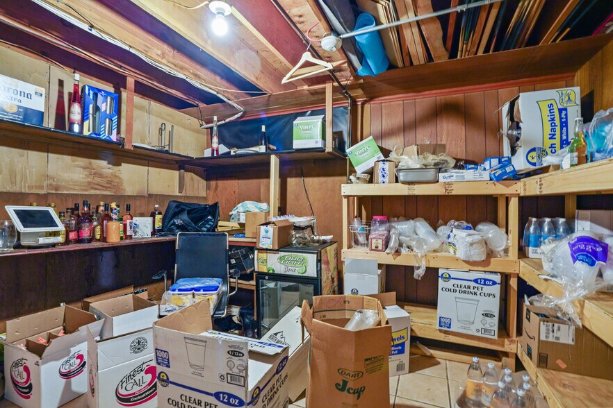 More Photos Of 110 School St, Pawtucket Bar For Sale