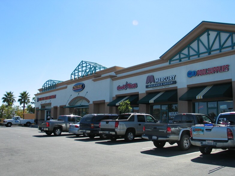 Primary Photo Of 550 W Rancho Vista Blvd, Palmdale Freestanding For Lease