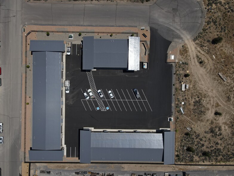 More Photos Of 1051 SW Layton Ct, Prineville Warehouse For Sale