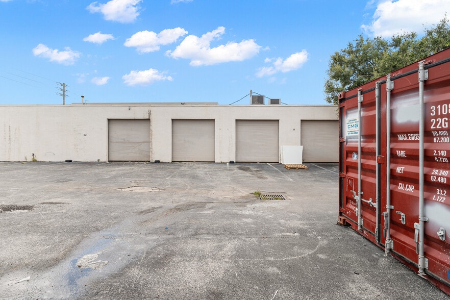 More Photos Of 802 NW 57th Ct, Fort Lauderdale Warehouse For Lease