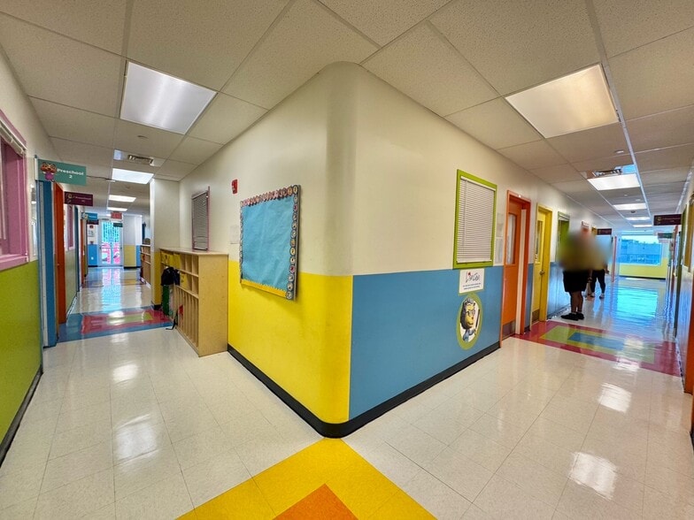 More Photos Of 215-15 Northern Blvd, Bayside Storefront Retail Office For Lease