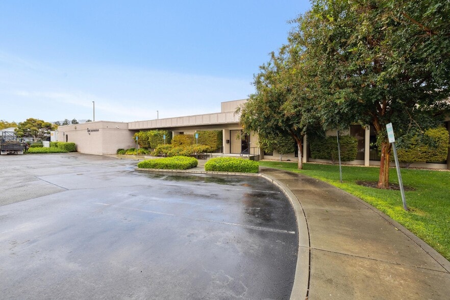 More Photos Of 1551 Dell Ave, Campbell Manufacturing For Sale