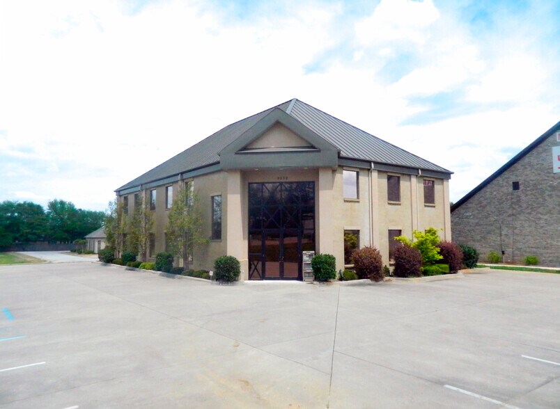 Primary Photo Of 9532 Wynlakes Pl, Montgomery Office For Sale
