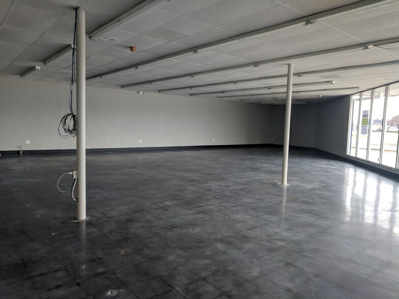 More Photos Of 7504 Boulevard 26, North Richland Hills Health Club For Lease