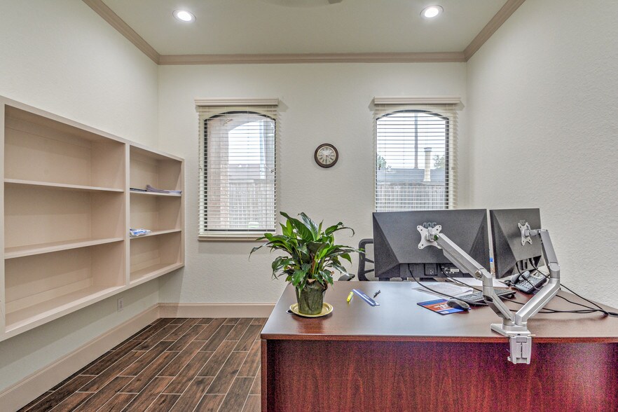 More Photos Of 1842 Snake River Rd, Katy Medical For Sale