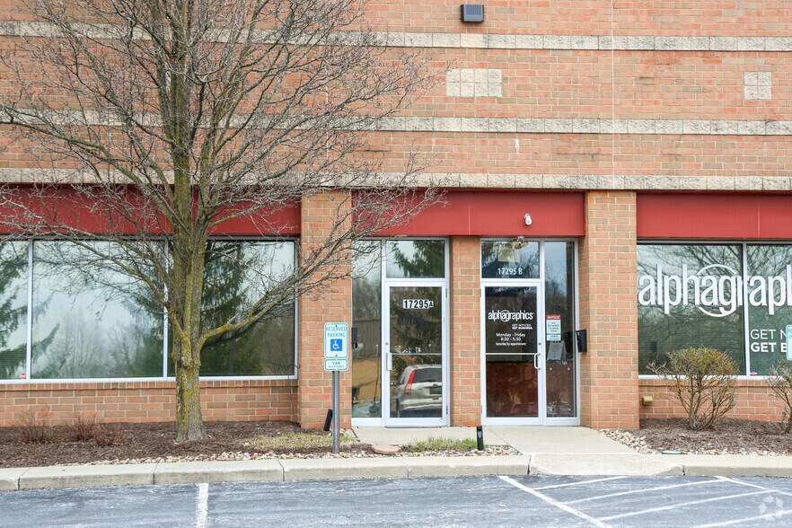 More Photos Of 17295 Foltz Industrial Pky, Strongsville Light Manufacturing For Lease