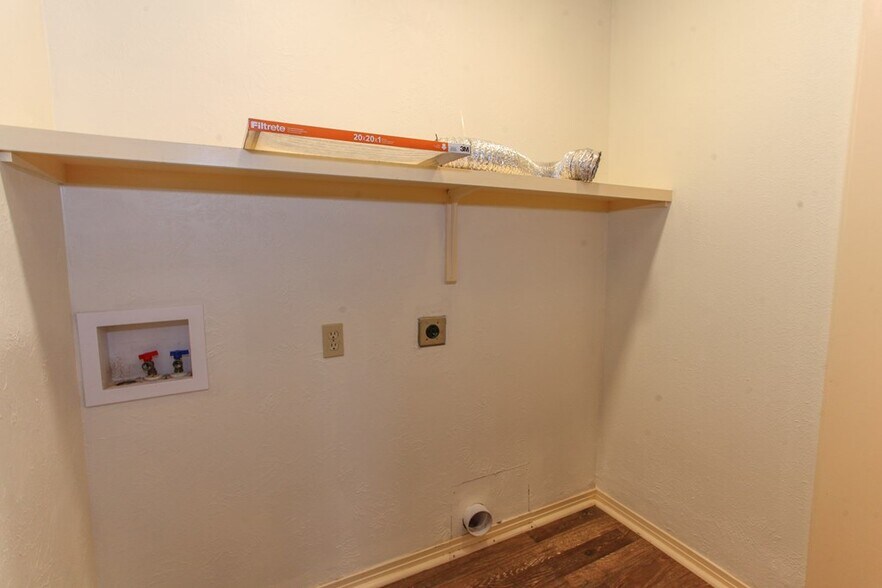 More Photos Of 1201 E 11th Pl, Big Spring Specialty For Sale