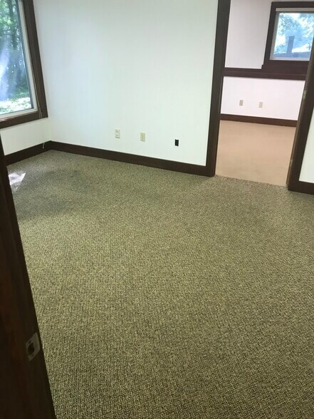 More Photos Of 4831 Darrow Rd, Stow Coworking Space