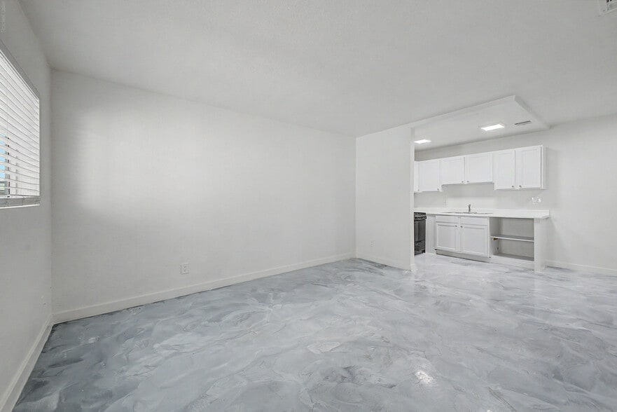 More Photos Of 1780 W Missouri Ave, Phoenix Apartments For Sale