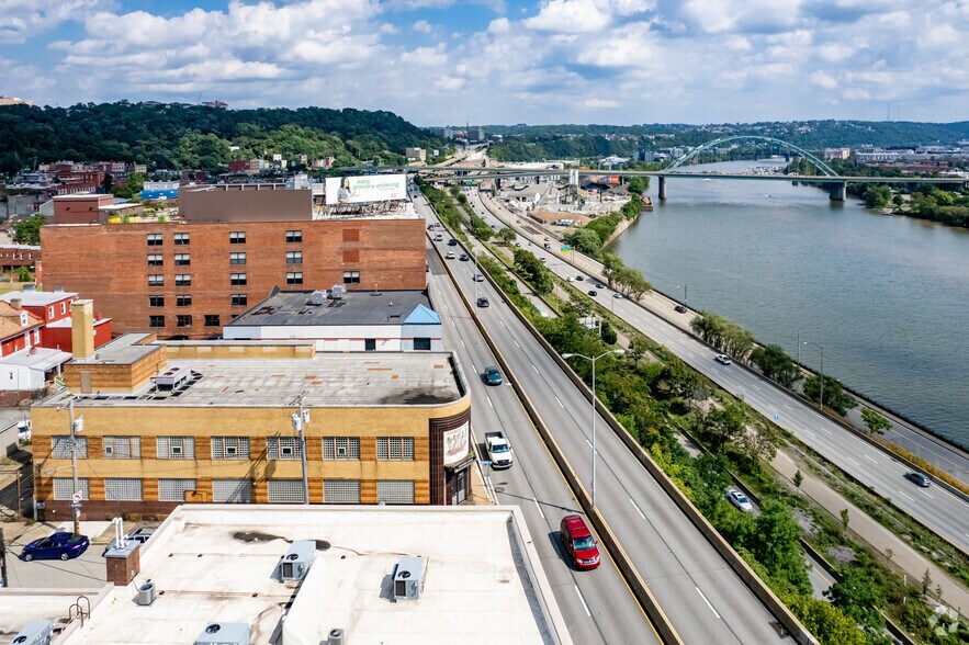 More Photos Of 1801 Boulevard of the Allies, Pittsburgh Office For Sale