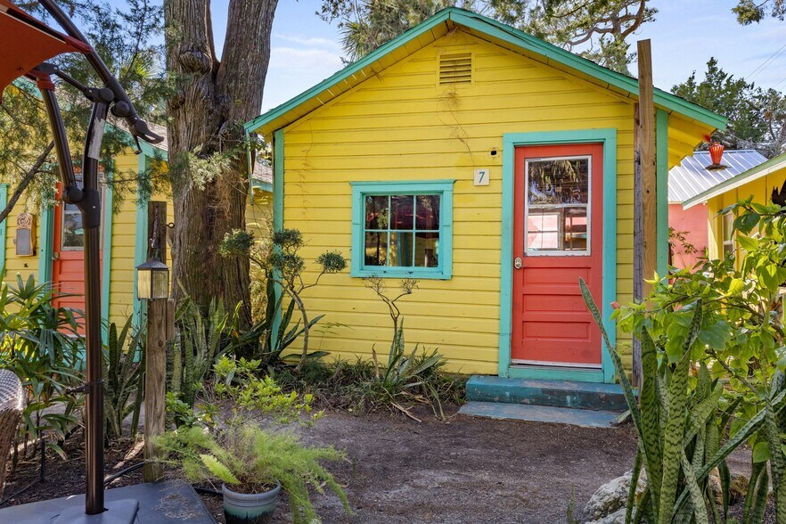 More Photos Of 12685 FL-24, Cedar Key Hotel For Sale